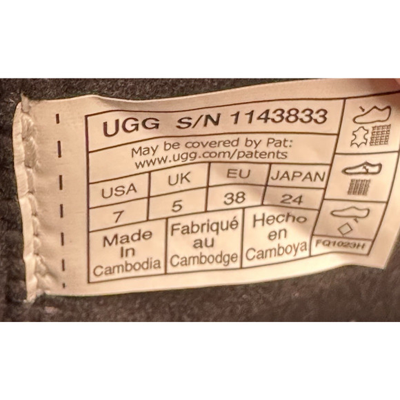 UGG Womens The UGG Lug Black Waterproof Canvas Combat Boots Size 7 New $140 - Picture 11 of 12